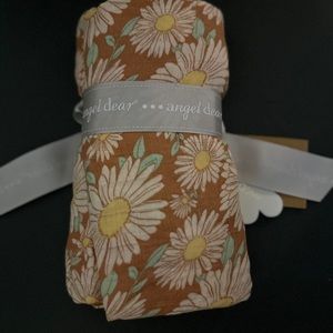 NWT Angel Dear Swaddle